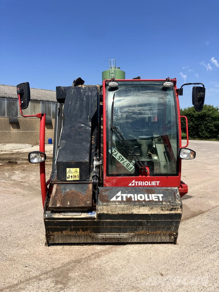 Trioliet Triotrac 2-2400 Кормушки для животных