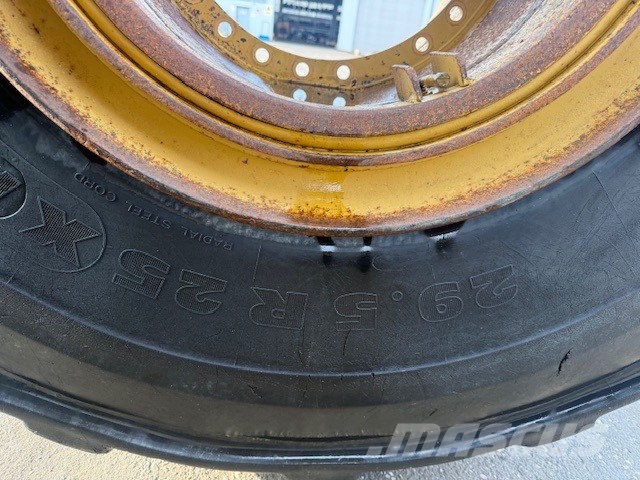 CAT 740 SPARE WHEEL 29.5R25 Pneumatiky, kola a ráfky