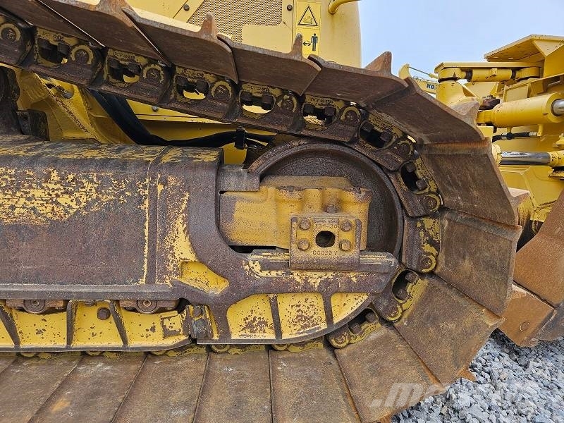 Komatsu D 61 PX-23 Buldozer sobre oruga