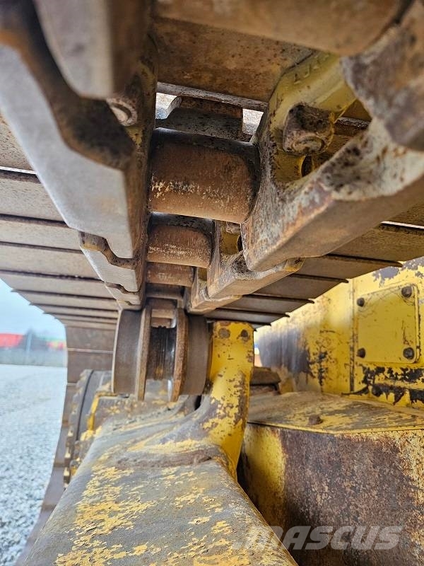 Komatsu D 61 PX-23 Buldozer sobre oruga