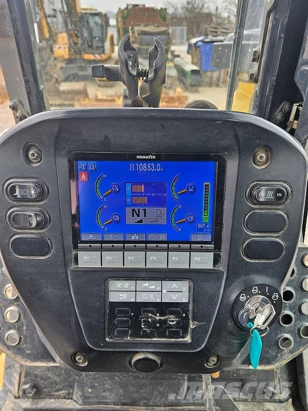 Komatsu D 61 PX-23 Buldozer sobre oruga