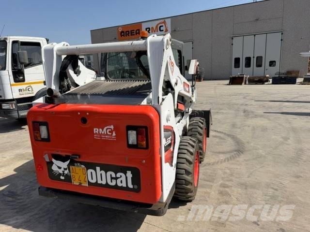 Bobcat S 530 لوادر انزلاقية التوجيه