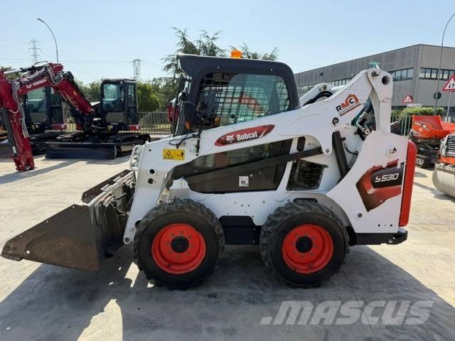 Bobcat S 530 لوادر انزلاقية التوجيه