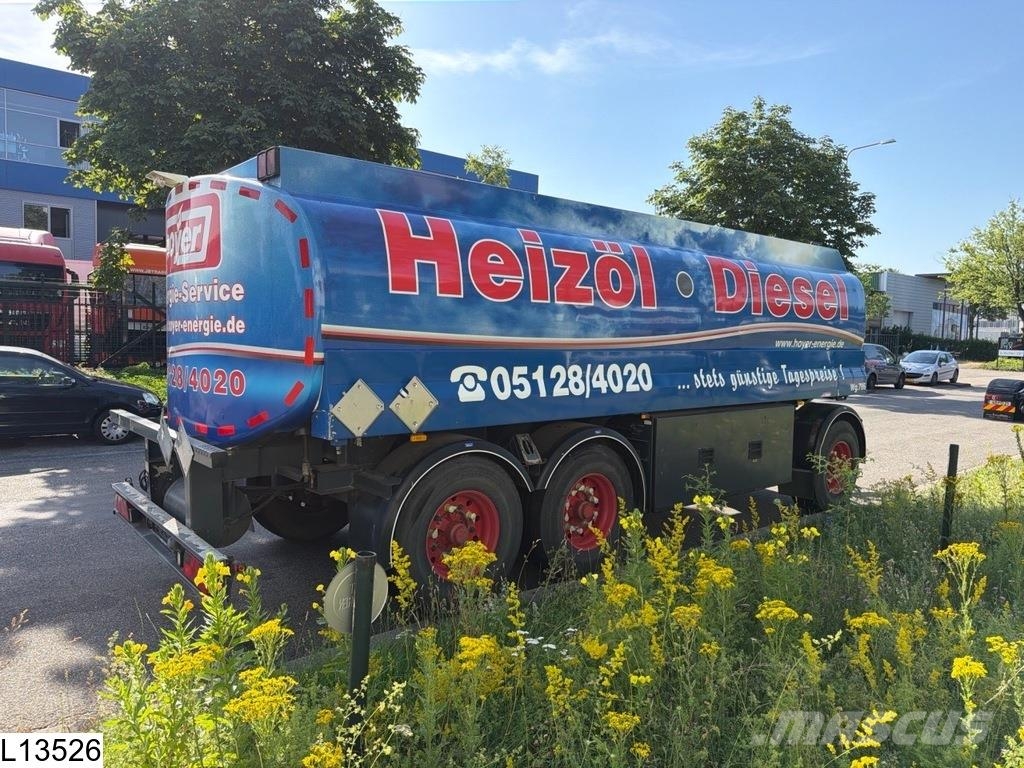 Lindner Fuel 24100 Liter Tankanhänger