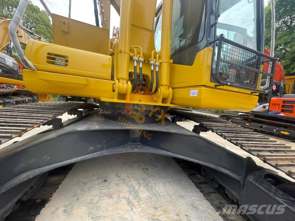 Komatsu PC 220-7 대형 굴삭기 29톤 이상