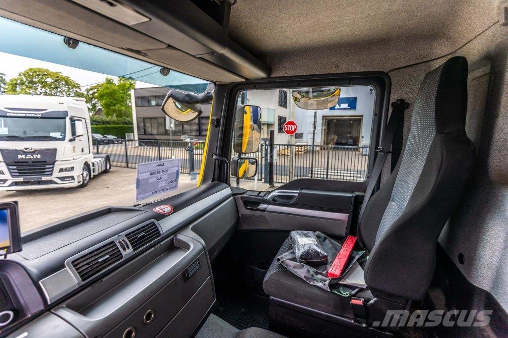 MAN TGM 18.250 BL + DHOLLANDIA 2T. Kofferaufbau