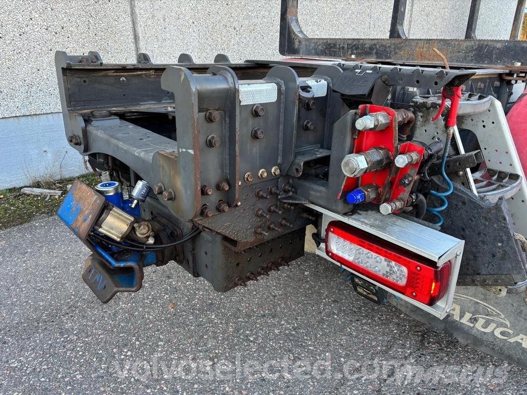 Volvo FH Puuauto Alucar II-piiri Camion grumier