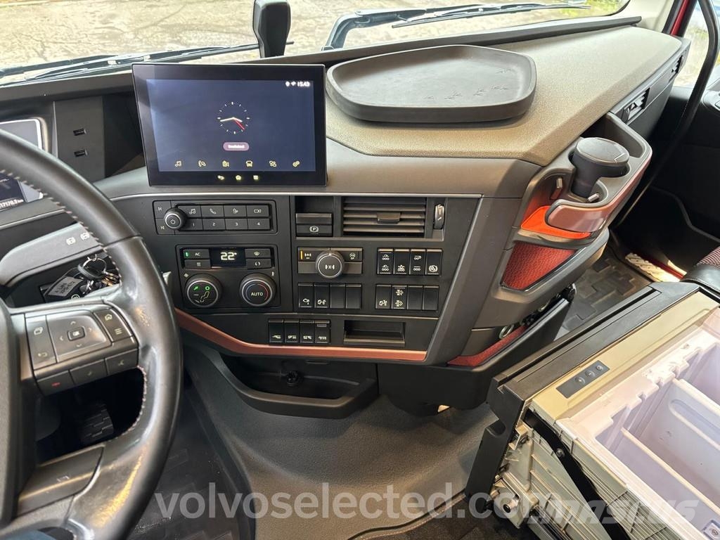 Volvo FH Puuauto Alucar II-piiri Camion grumier