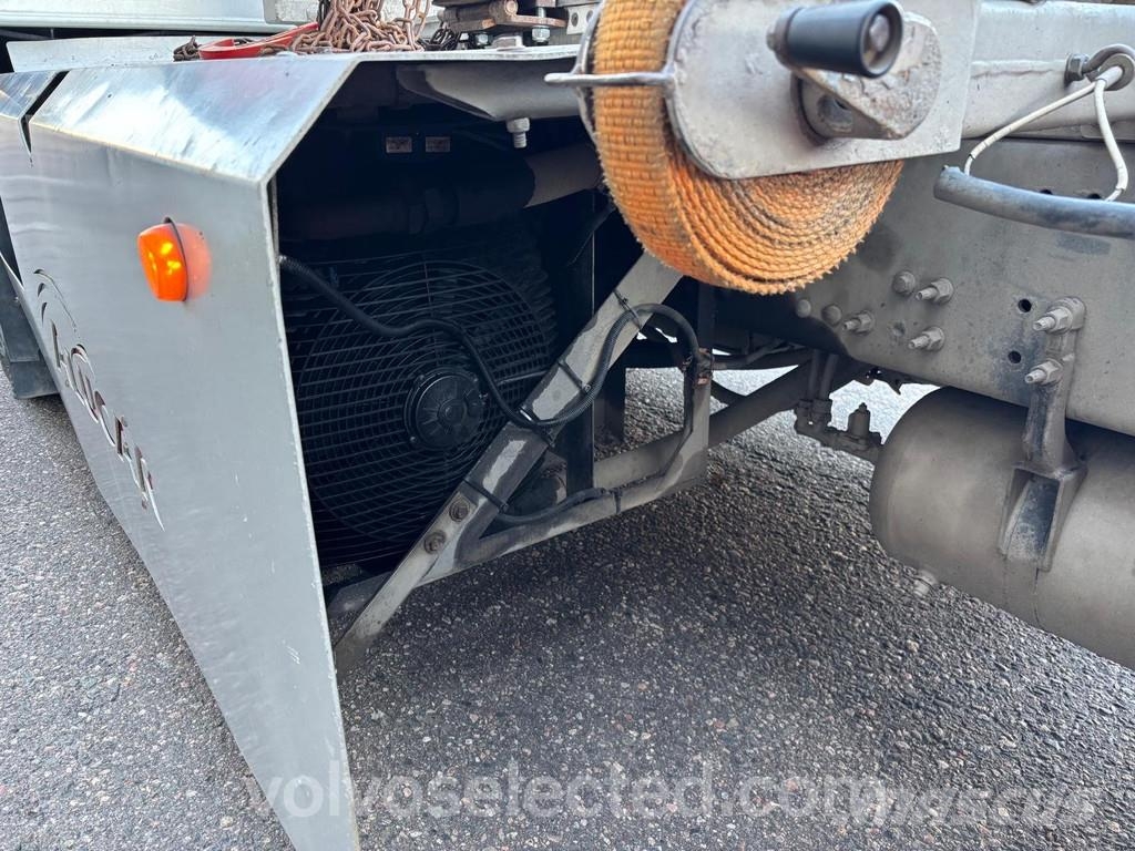 Volvo FH Puuauto Alucar II-piiri Camion grumier