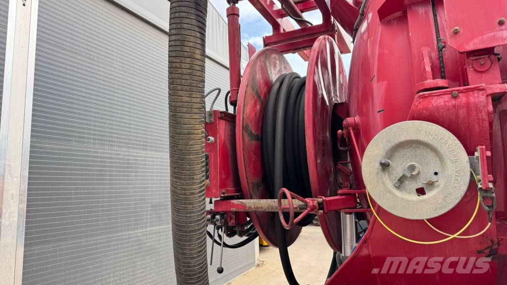 Scania P94 310 6x2 vaccum + pressure - lifting axle Camiões-cisterna