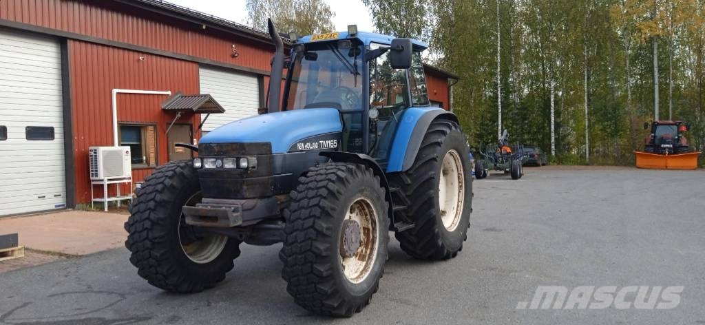 New Holland TM165