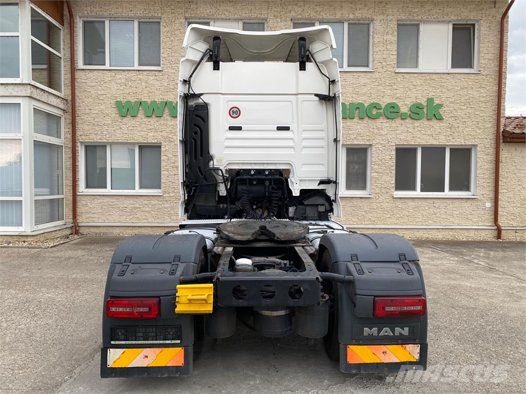 MAN TGX VIN 235 Vetopöytäautot