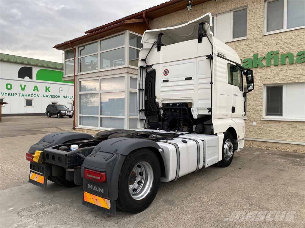 MAN TGX VIN 235 Vetopöytäautot