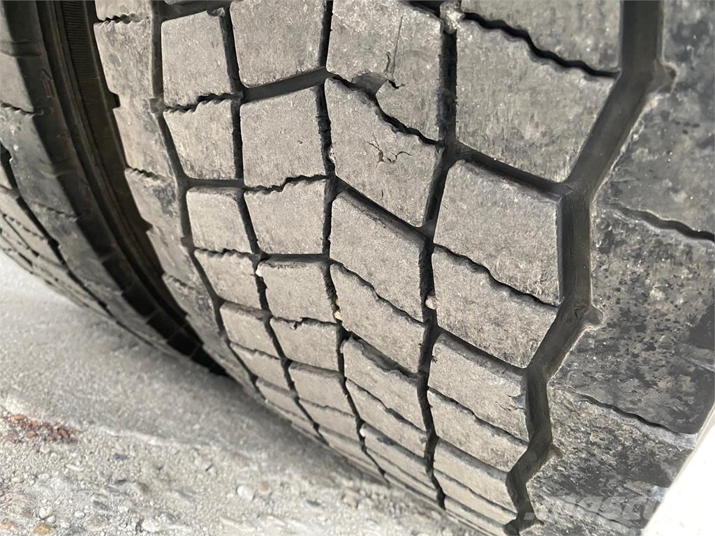 MAN TGX VIN 235 Vetopöytäautot