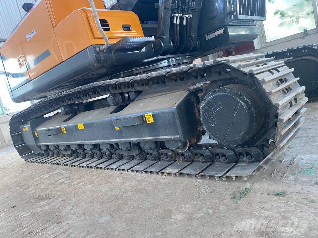 Hyundai HX 220 대형 굴삭기 29톤 이상