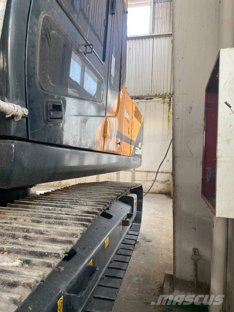 Hyundai HX 220 대형 굴삭기 29톤 이상