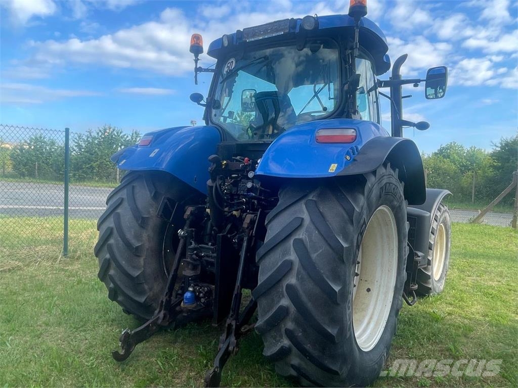 New Holland T 7.250 AC Трактори