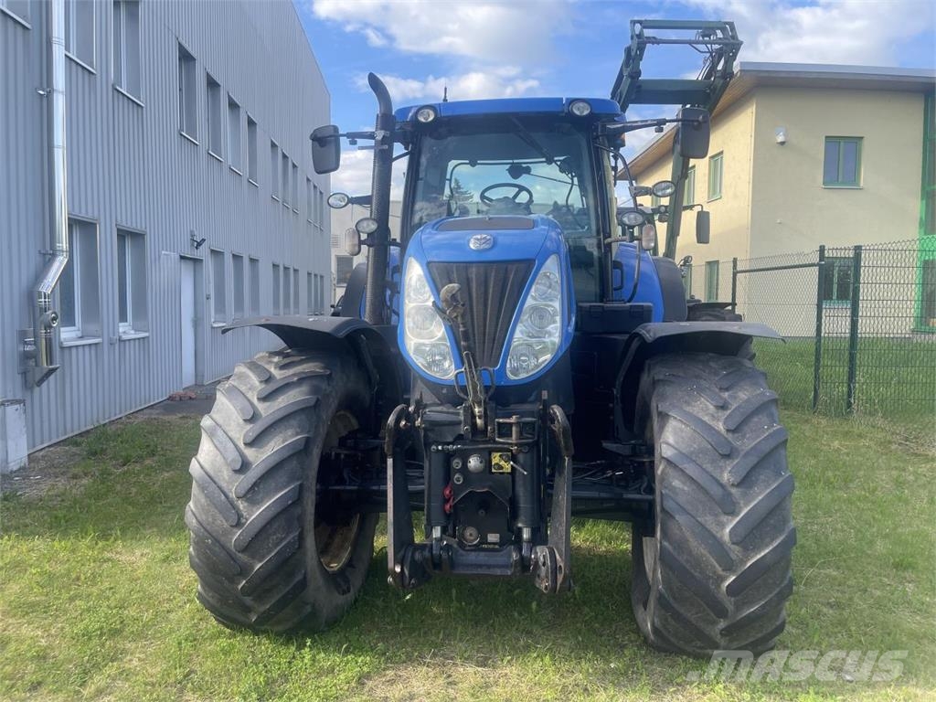 New Holland T 7.250 AC Трактори