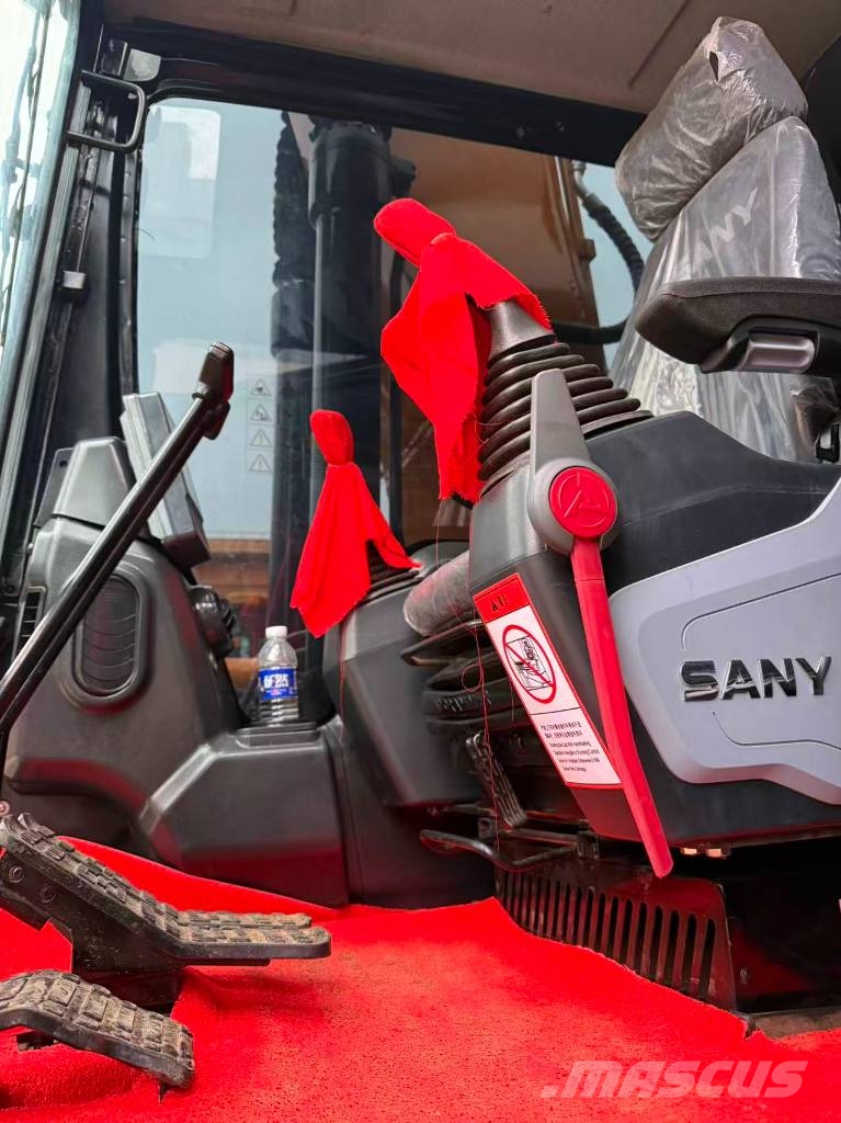 Sany SY215C 履带挖掘机