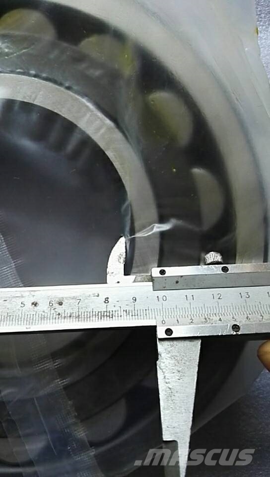 Komatsu PC220-8 swing bearing 206-26-73150 Hidráulicos