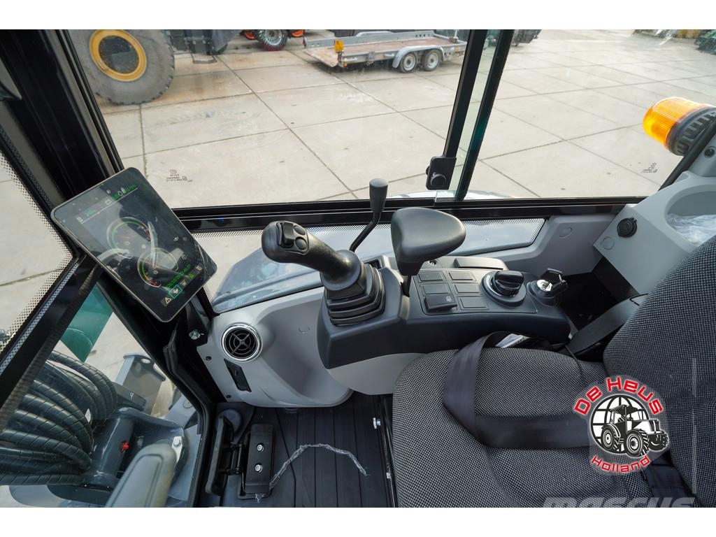 Eurotrac HE26SR حفارات خاصة