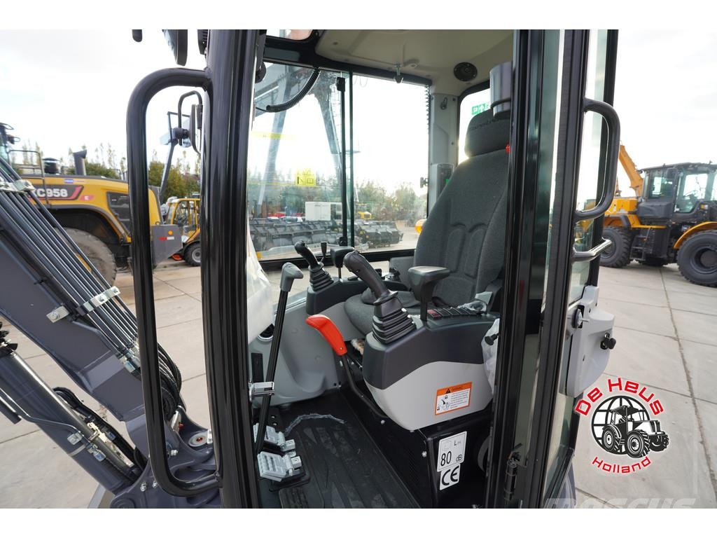 Eurotrac HE26SR حفارات خاصة