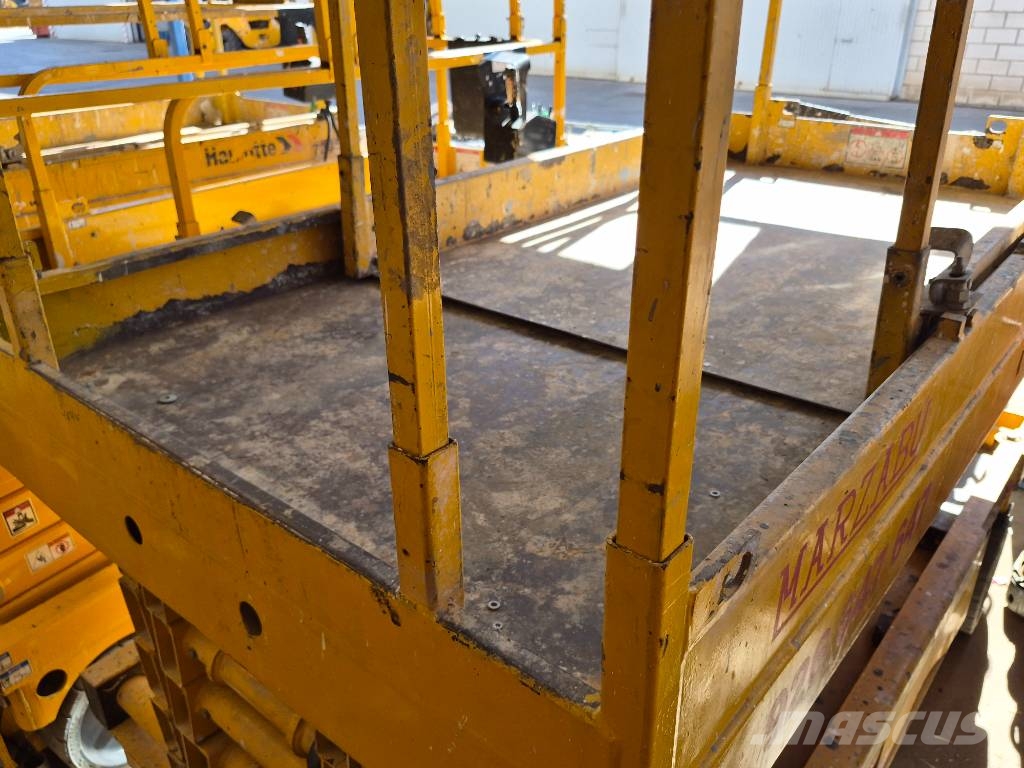 Haulotte Compact 12 Škarjaste dvižne ploščadi