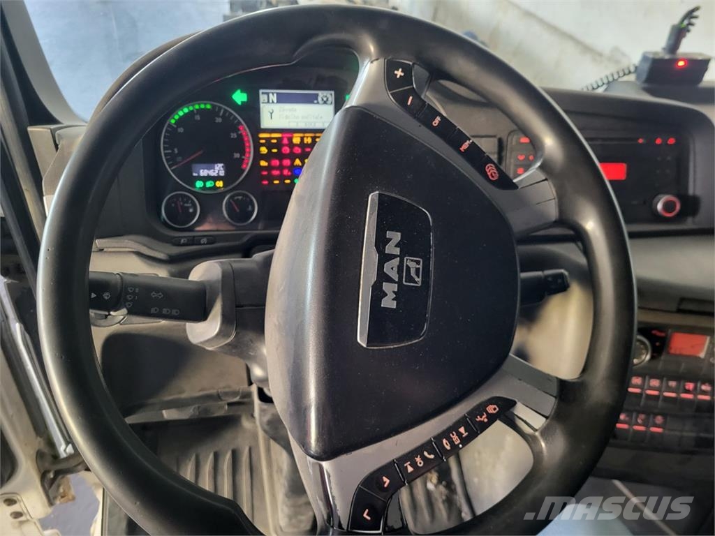 MAN TGX 26.440 6X2.2BL Шасі з кабіною