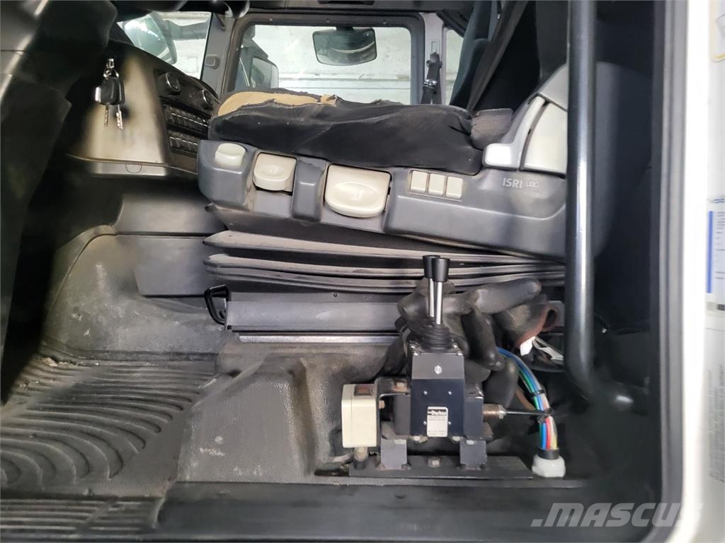MAN TGX 26.440 6X2.2BL Шасі з кабіною