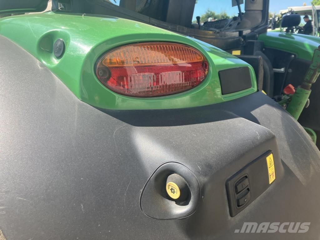 John Deere 6125R Traktorer