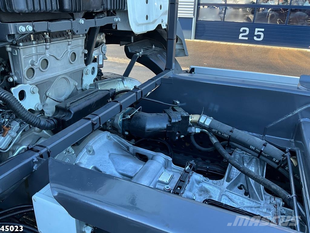 Mercedes-Benz Actros 2643 VDL 21 Ton haakarmsysteem Камиони с кран с кука