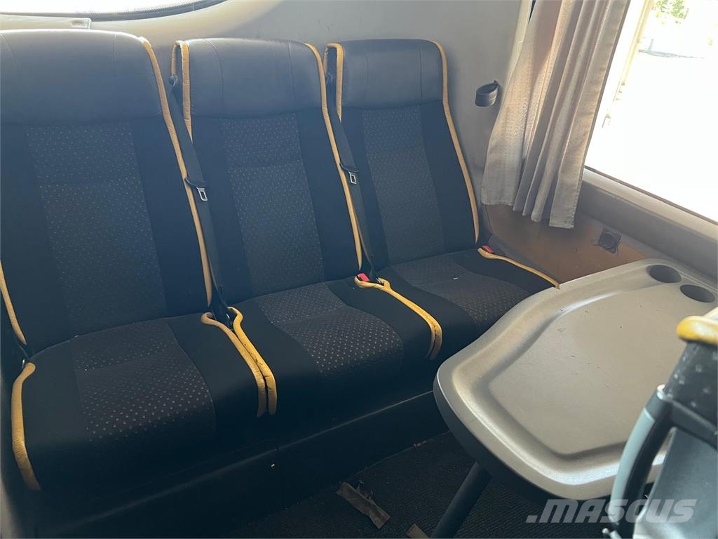 Scania OMNIEXPRESS المركبة