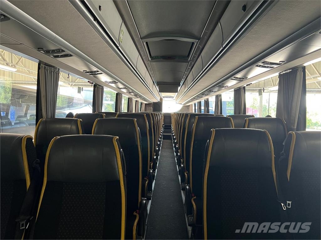 Scania OMNIEXPRESS المركبة