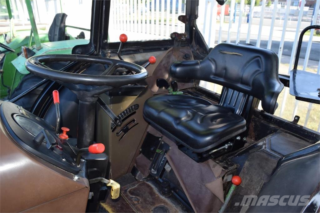 John Deere 1950 Traktorer