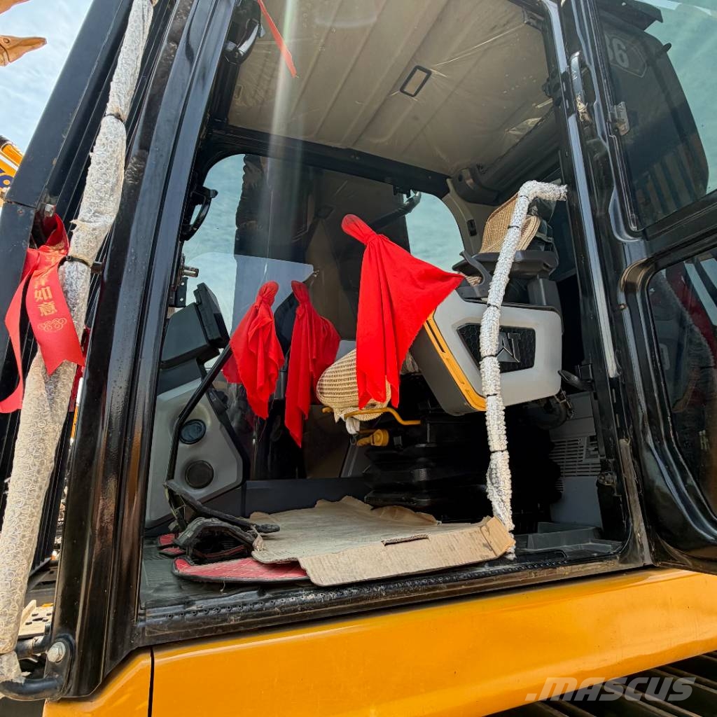 CAT 336 Vikšriniai ekskavatoriai