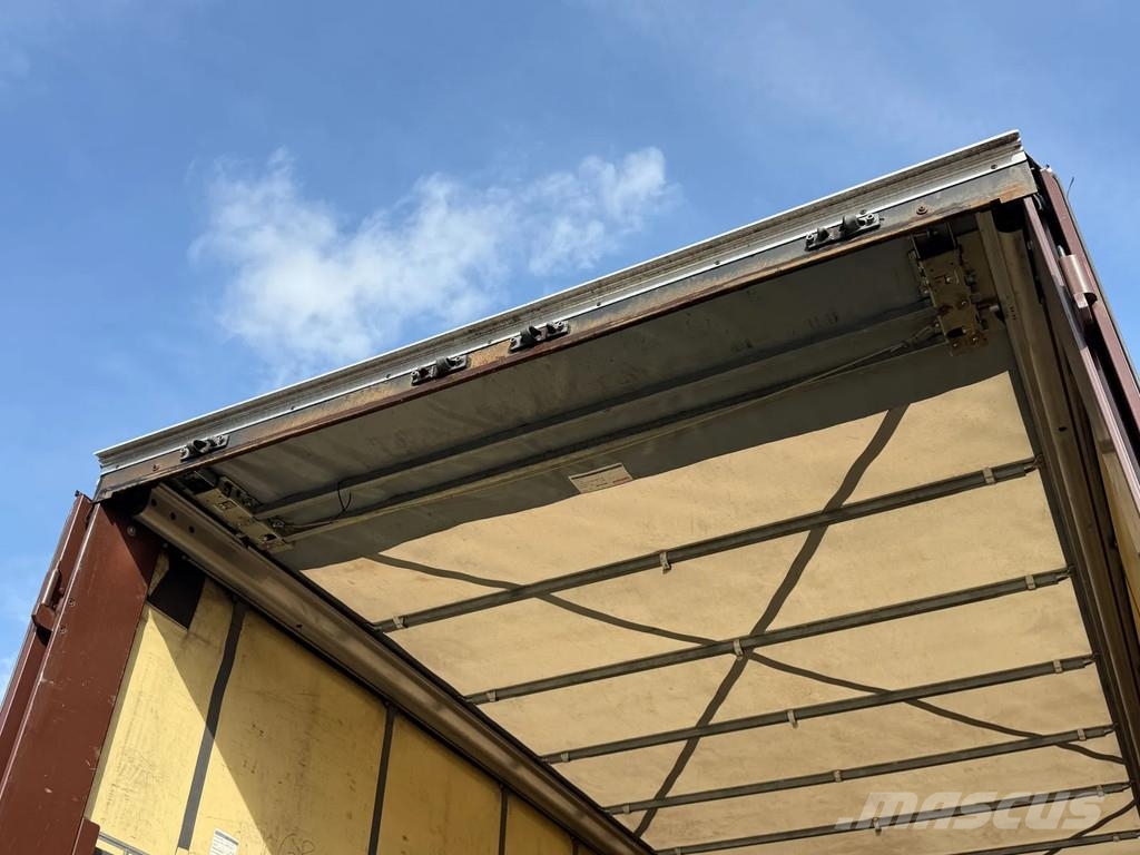 Kögel Schufzeil -dak / Lift-As / APK 03-2027 Tentpoolhaagised