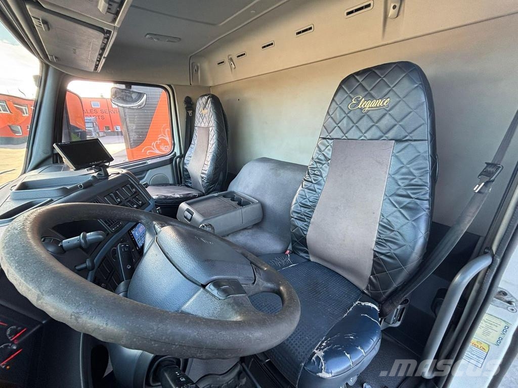 Volvo FM 300 6x6 FOR SALE AS CHASSIS / ONLY 189215 km ! Camiones chasis