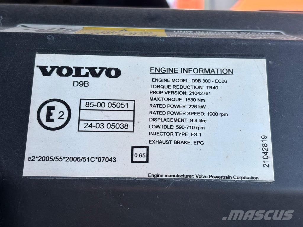 Volvo FM 300 6x6 FOR SALE AS CHASSIS / ONLY 189215 km ! Camiones chasis