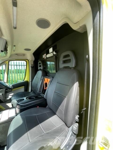 Fiat Ducato A&E Fiat Ducato A&E Vehicle with Stryker Pr Ambulancias