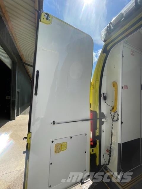 Fiat Ducato A&E Fiat Ducato A&E Vehicle with Stryker Pr Ambulancias
