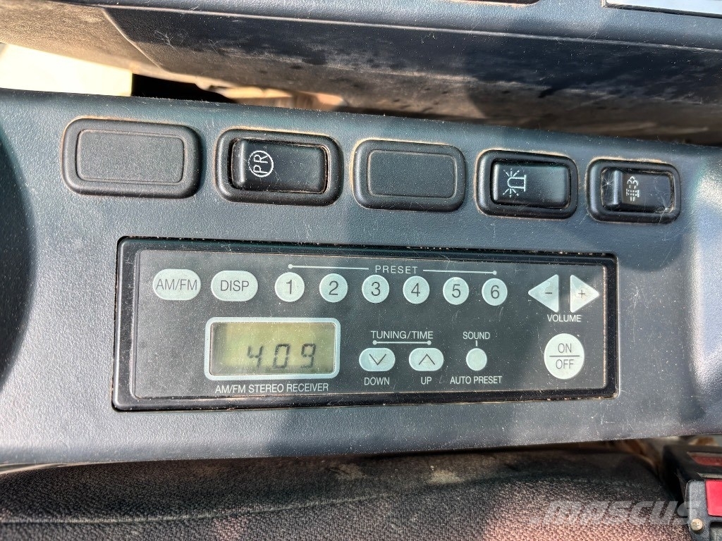 Kobelco SK 210 LC-9 - SK210 - SK 210 Bageri guseničari