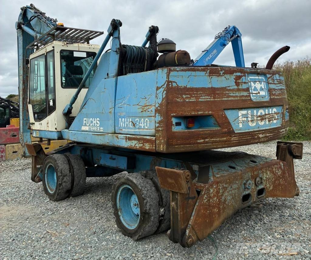 Fuchs MHL 340 Materialumschlag