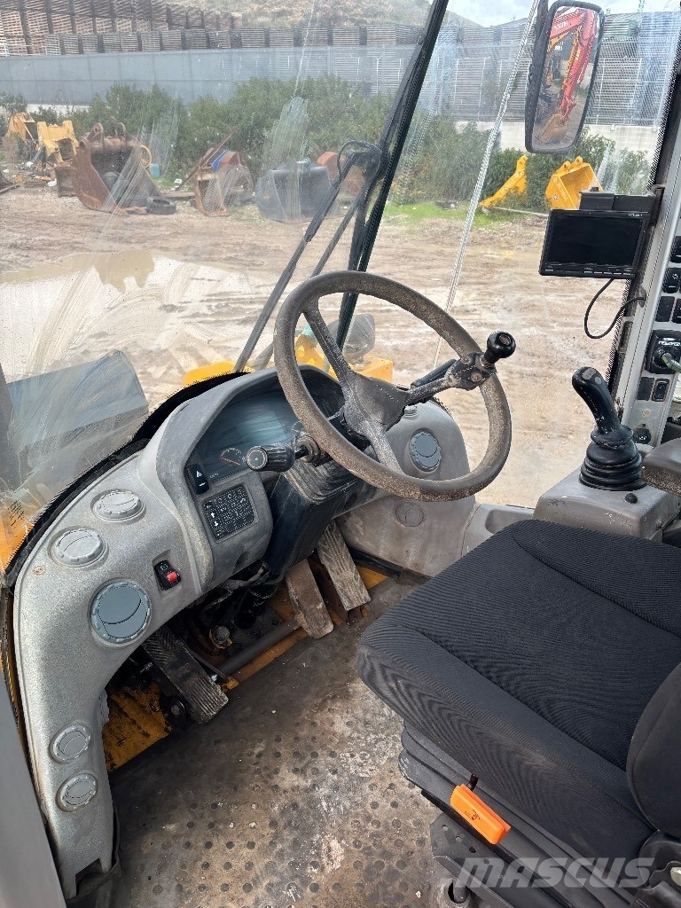 Volvo L 90 F 轮式装载机