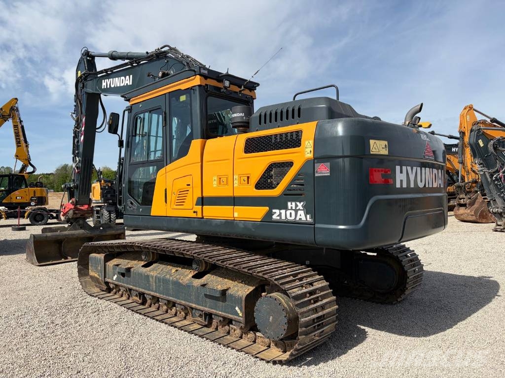 Hyundai HX 210 AL حفارات زحافة