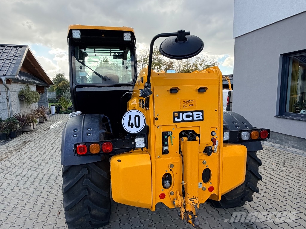 JCB 560-80 AGRI PRO Телескопические погрузчики