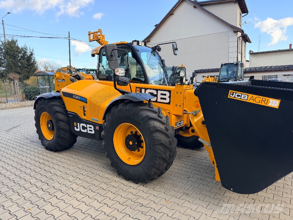 JCB 560-80 AGRI PRO Телескопические погрузчики