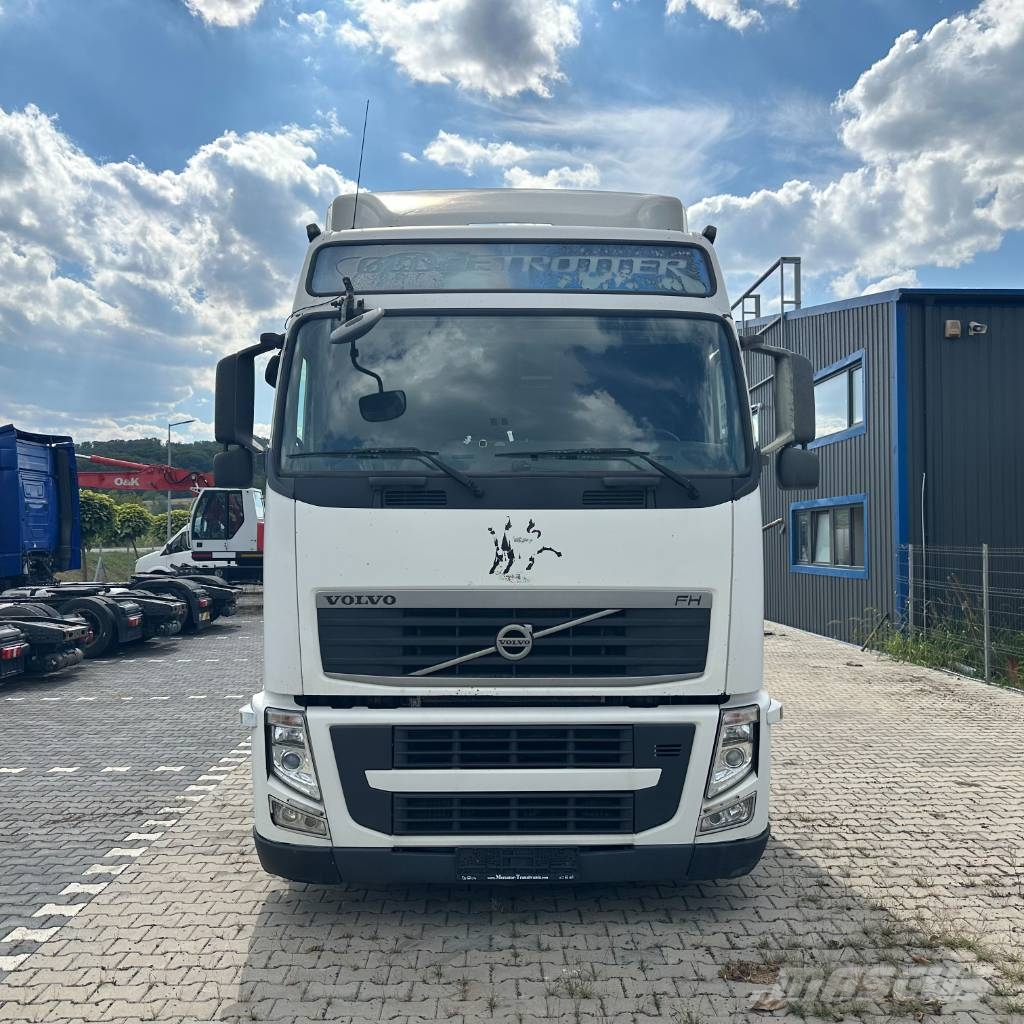 Volvo FH12 440 Euro 5 / Automatikgetriebe / VEB+ mit 3 S وحدات الجر