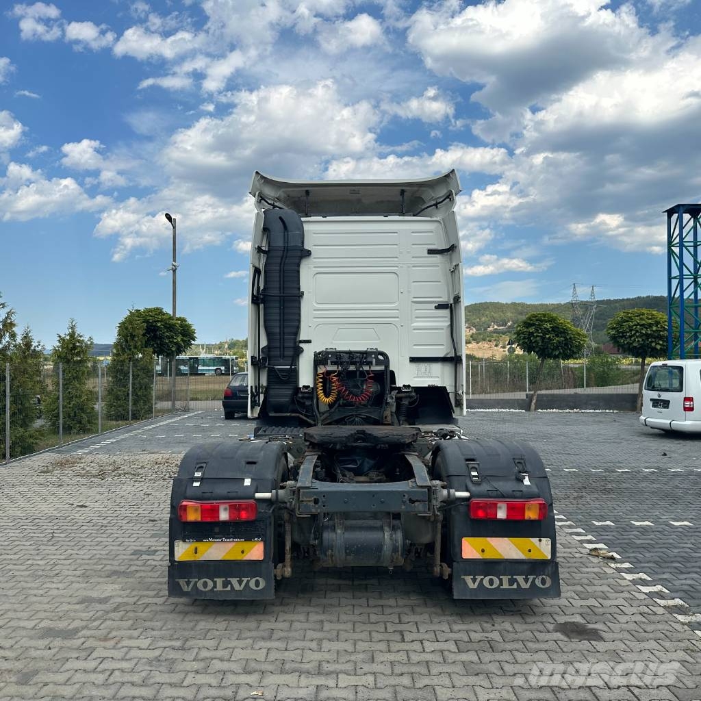 Volvo FH12 440 Euro 5 / Automatikgetriebe / VEB+ mit 3 S وحدات الجر