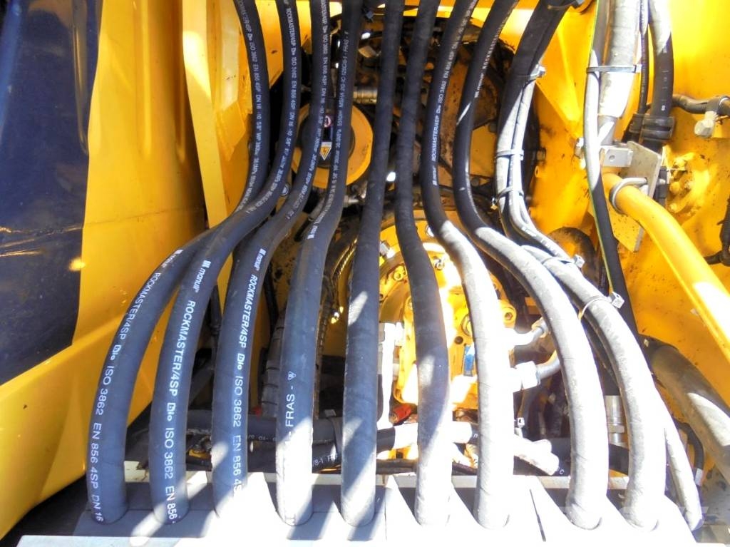 Komatsu PW 160-10 Bageri točkaši