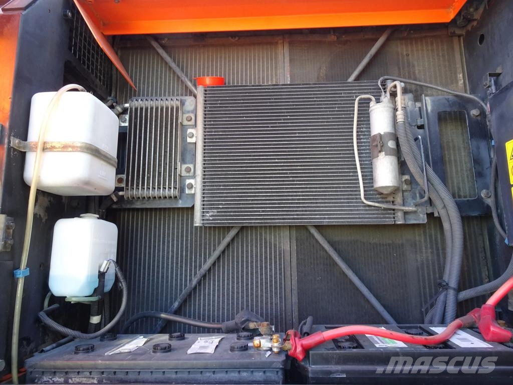 Hitachi ZX210W-3 Mobilbagger